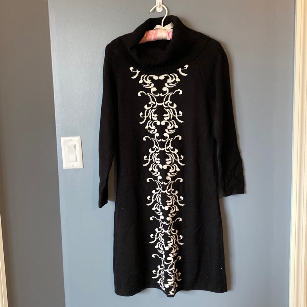 Sandra Darren Medium sweater dress.